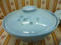 Arabia, Lumikukka; Iso kannellinen kulho. /  Arabia "Lumikukka"-series Big Bowl w/lid. - Nro 1365